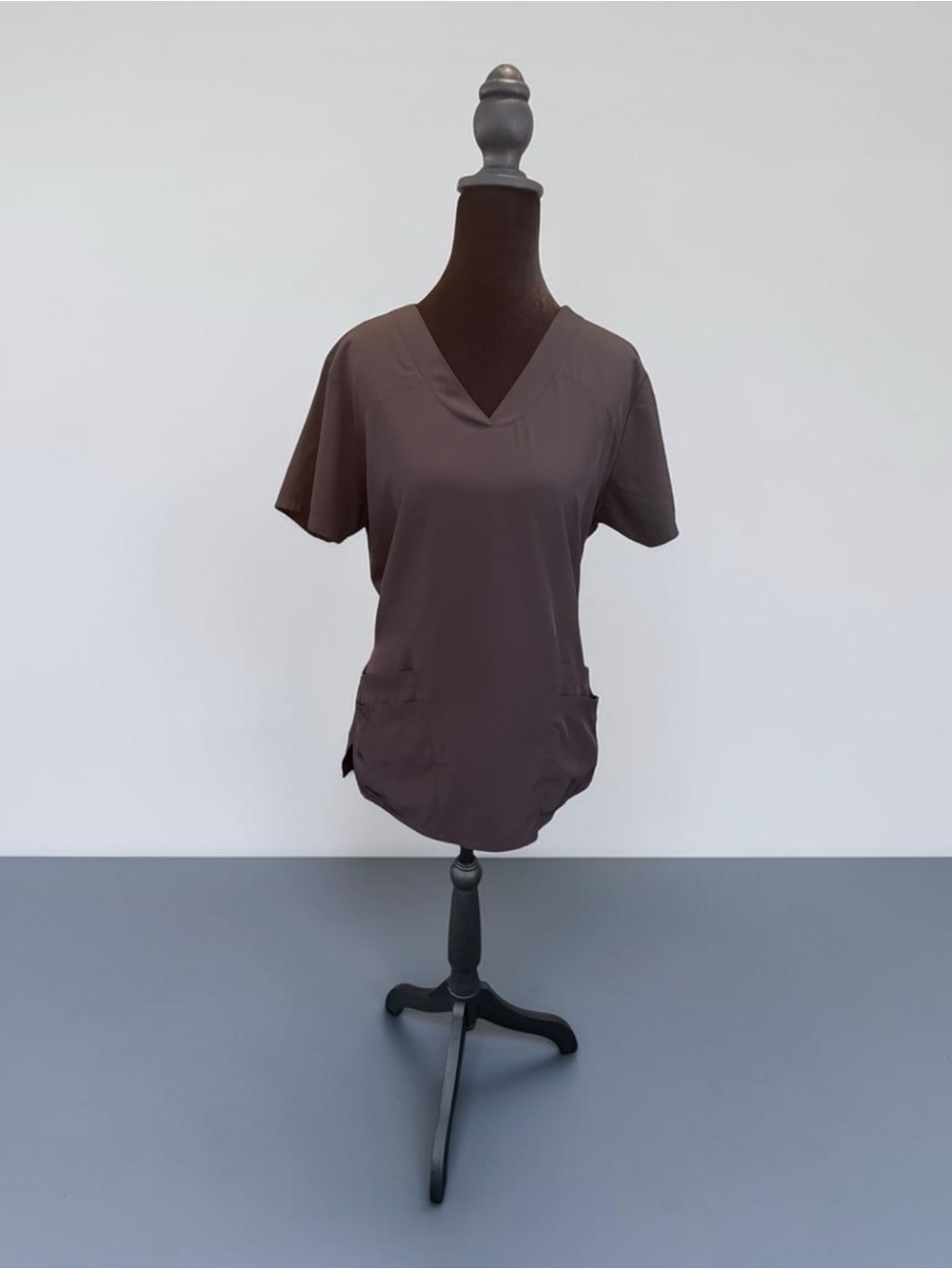 Barco One Women's Stretch V-Neck Gray Medium Scrub Top EUC